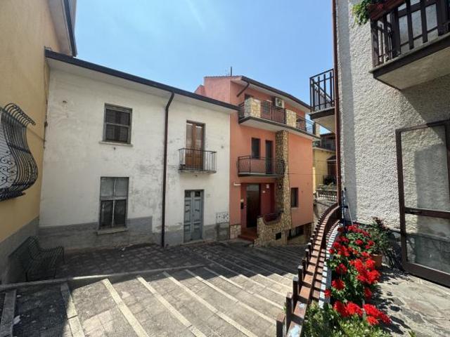 Appartamento in vendita a Lama Dei Peligni, Abruzzo