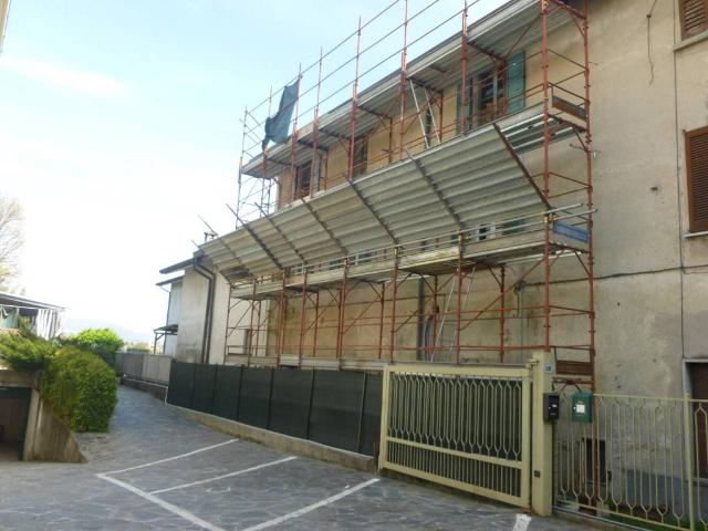 Appartamento in vendita a Lambrugo, Lombardia