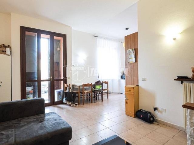 Appartamento in vendita a Lambrugo, Lombardia