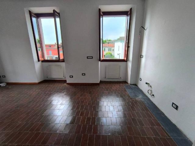 Appartamento in vendita a Lambrugo, Lombardia