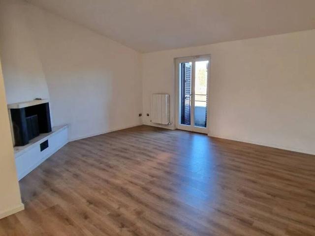 Appartamento in vendita a Lambrugo, Lombardia