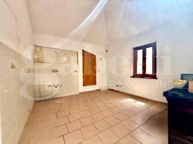 Appartamento in vendita a Porciano, Lamporecchio