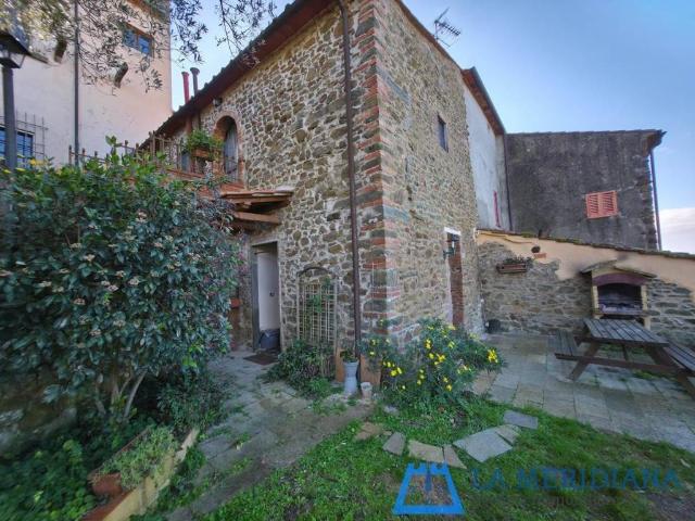 Appartamento in vendita a Lamporecchio, Toscana