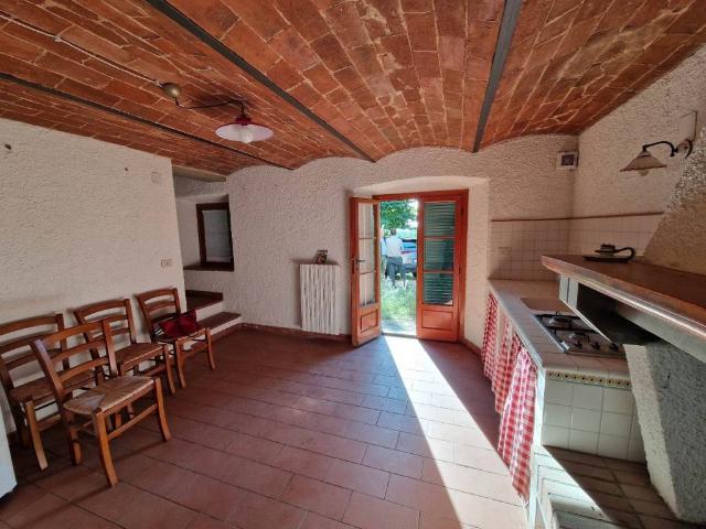 Appartamento in vendita a Porciano, Lamporecchio