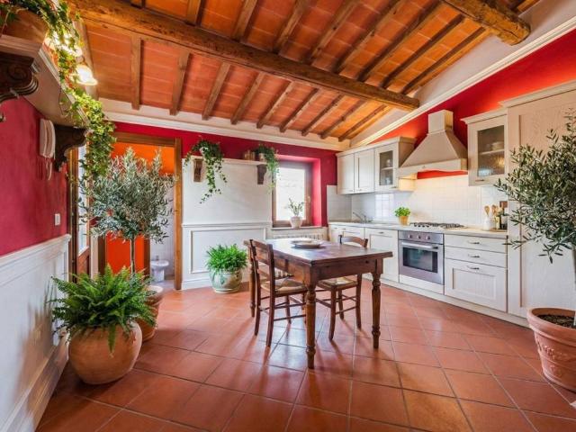 Appartamento in vendita a Lamporecchio, Toscana