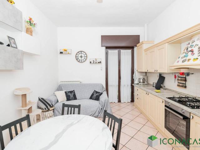 Appartamento in vendita a Landriano, Lombardia