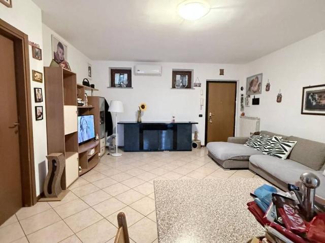 Appartamento in vendita a Casa Cairola, Landriano