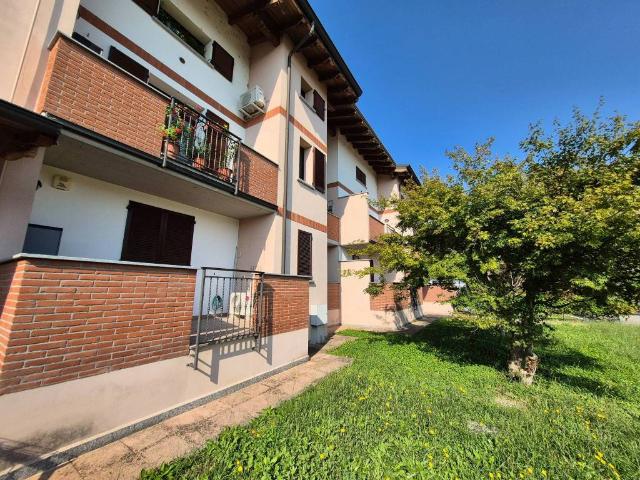 Appartamento in vendita a Casa Cairola, Landriano