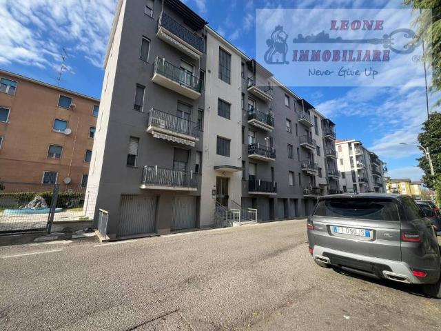 Appartamento in vendita a Landriano, Lombardia