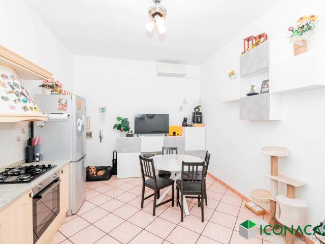 Appartamento in vendita a Landriano, Lombardia