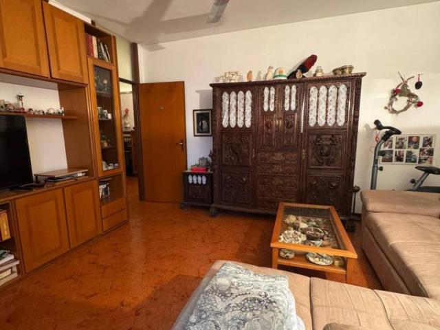 Appartamento in vendita a Landriano, Lombardia