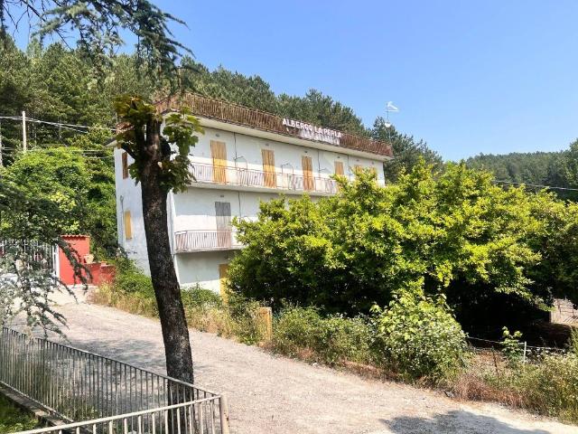 Appartamento in vendita a Villaggio Pineta Bassa, Langhirano