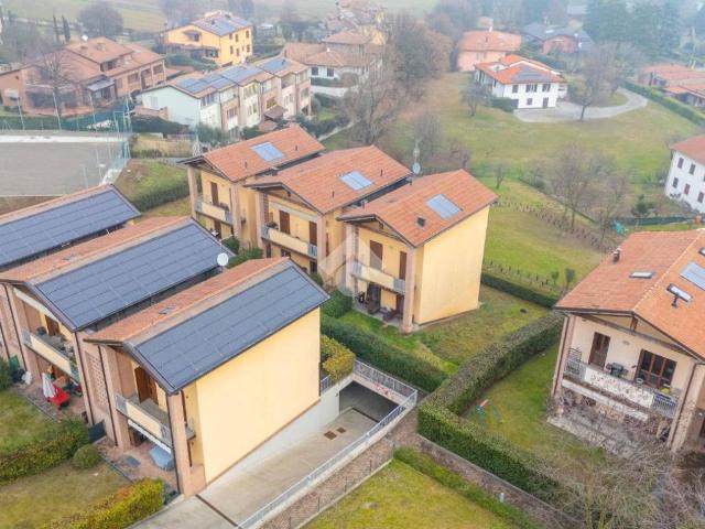 Appartamento in vendita a Langhirano, Reggio Emilia