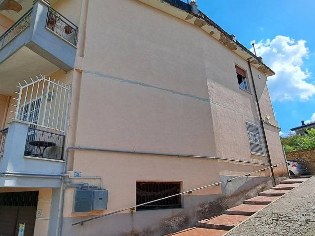 Appartamento in vendita a Lanuvio, Roma Capitale