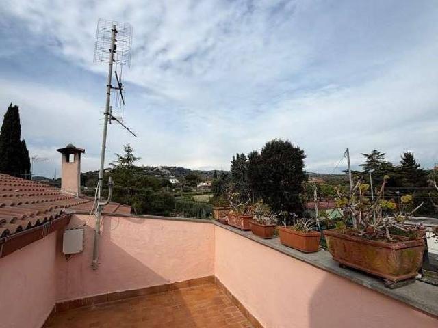 Appartamento in vendita a Pietrara, Roma Capitale