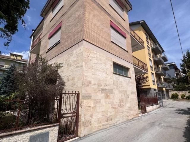 Appartamento in vendita a Torrione, Tornimparte