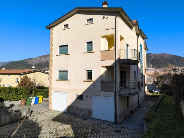 Appartamento in vendita a Tornimparte, Abruzzo