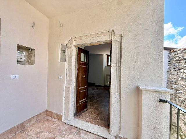 Appartamento in vendita a Tornimparte, Abruzzo