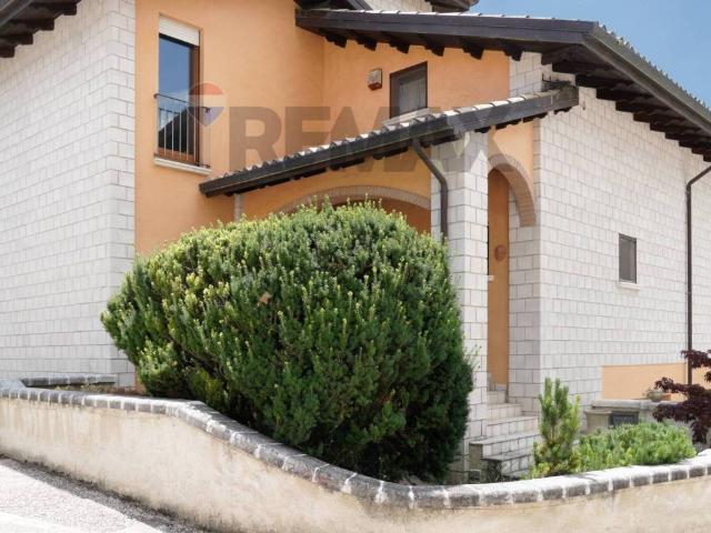 Appartamento in vendita a Macchiole, L'Aquila