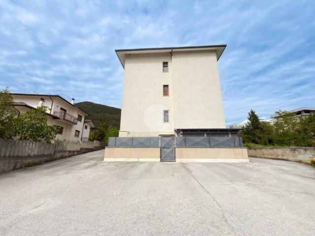 Appartamento in vendita a Pettino, Tornimparte