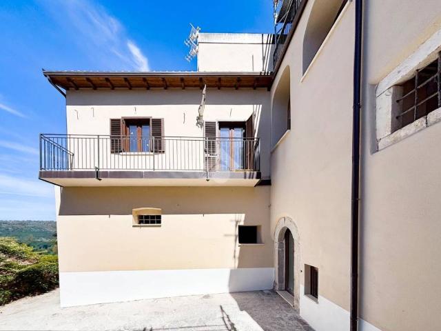 Appartamento in vendita a Tornimparte, Abruzzo