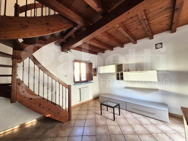 Appartamento in vendita a Lardirago, Lombardia