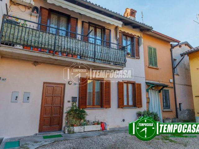 Appartamento in vendita a Lardirago, Lombardia