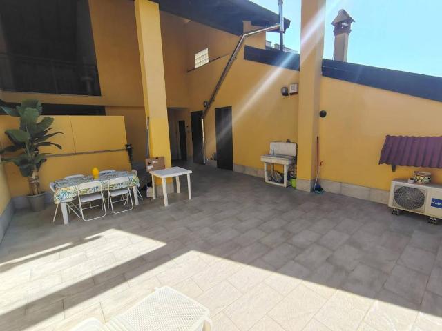 Appartamento in vendita a Lardirago, Lombardia