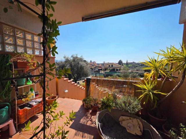 Appartamento in vendita a Valle Mazzone, Roma Capitale