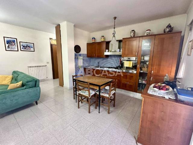 Appartamento in vendita a Valle Mazzone, Roma Capitale