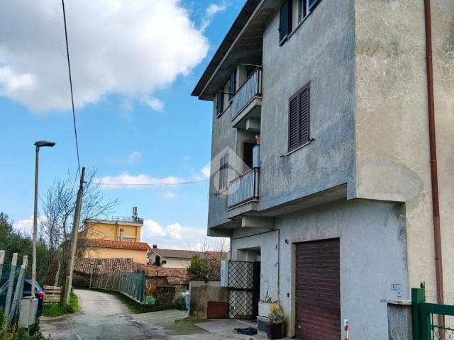 Appartamento in vendita a Valle Mazzone, Roma Capitale