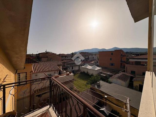 Appartamento in vendita a Valle Mazzone, Roma Capitale