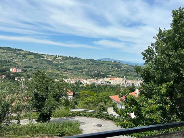 Appartamento in vendita a Larino, Molise