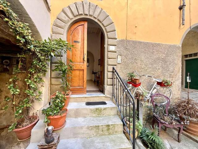 Appartamento in vendita a Lastra A Signa, Toscana