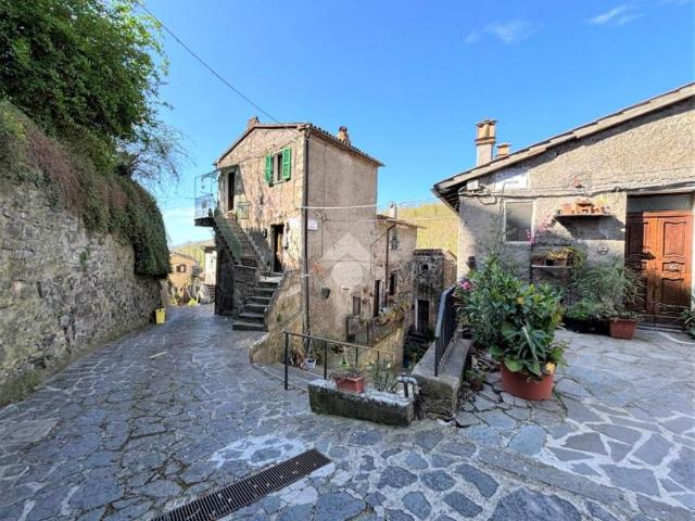 Appartamento in vendita a Latera, Lazio