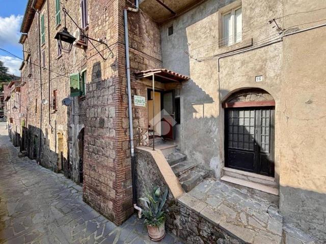Appartamento in vendita a Latera, Lazio