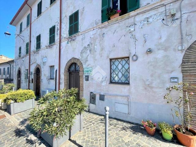 Appartamento in vendita a Latera, Viterbo