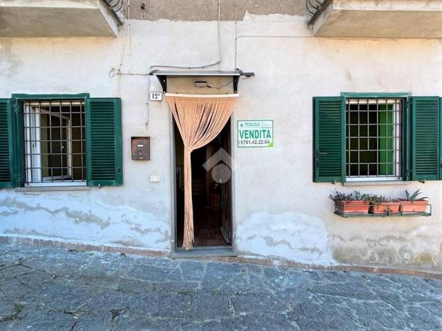 Appartamento in vendita a Latera, Viterbo