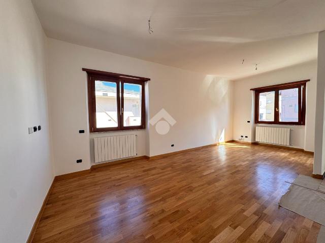 Appartamento in vendita a Latina, Lazio