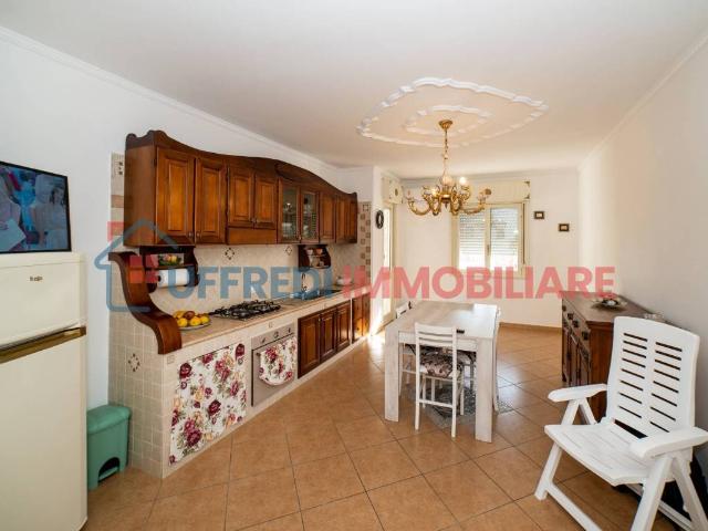 Appartamento in vendita a Campo Boario, Latina
