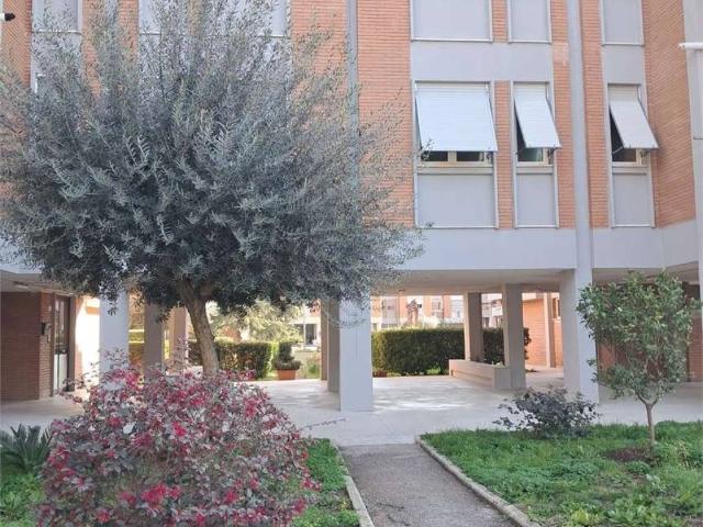 Appartamento in vendita a Quartiere Italia, Latina