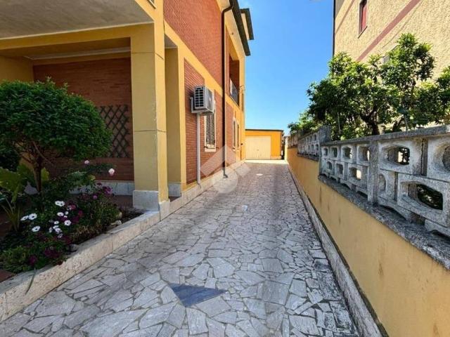 Appartamento in vendita a Gionchetto, Latina