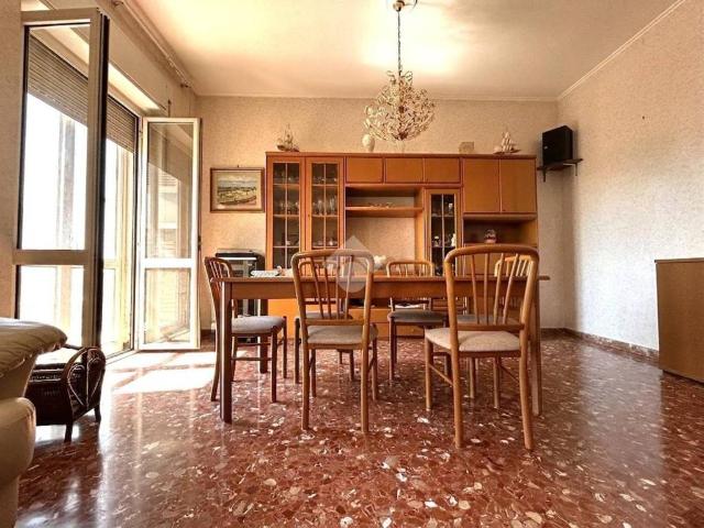 Appartamento in vendita a Nicolosi, Latina