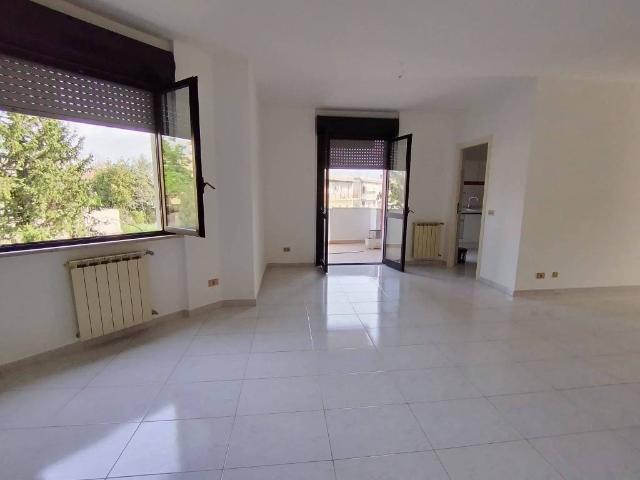 Appartamento in vendita a Latina, Lazio
