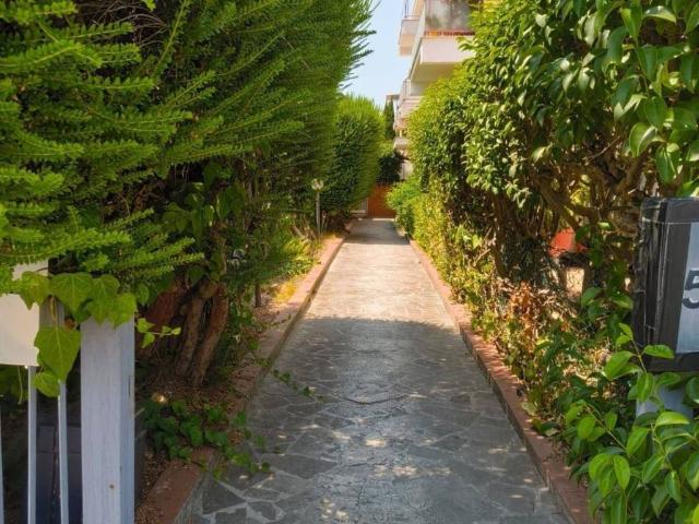 Appartamento in vendita a Nicolosi, Latina