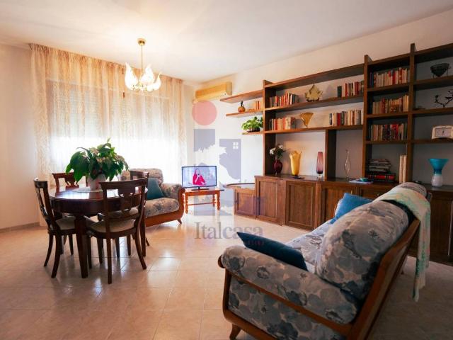 Appartamento in vendita a Quartiere Italia, Latina