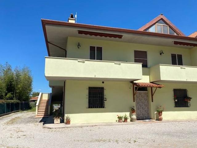 Appartamento in vendita a Chiesuola di Piscinara, Latina