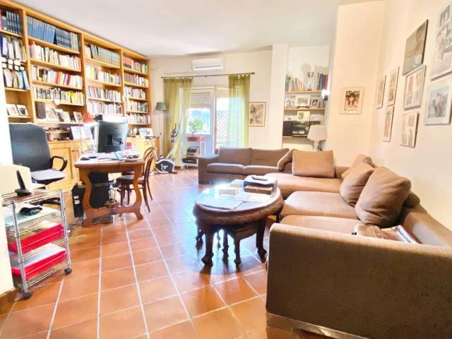 Appartamento in vendita a Piccarello, Latina