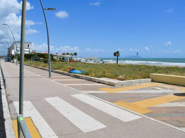 Appartamento in vendita a Lido di Latina, Latina
