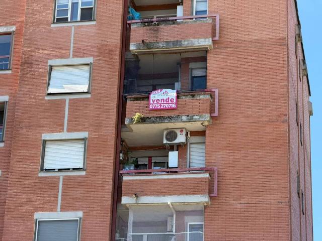 Appartamento in vendita a Quartiere Italia, Latina